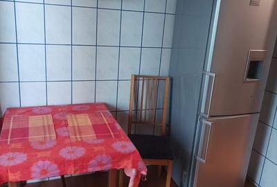 Apartament cu 3 camere decomandat în Nicolina - 2