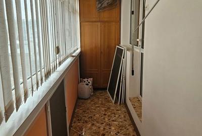 Apartament cu 3 camere decomandat în Buzaului - 1