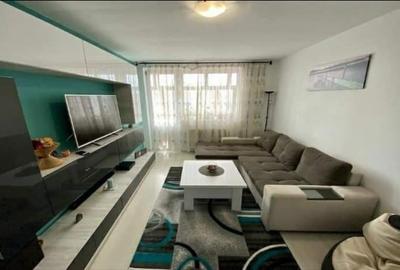 Apartament cu 3 camere semidecomandat în Sud