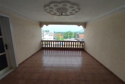 Casa cu garaj, teren 2000mp, chirie , Iaslovat - 3