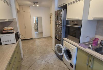 Apartament cu 3 camere decomandat în Titan - 14