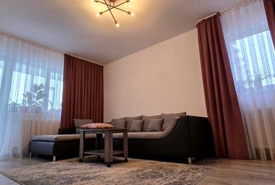Apartament cu 3 camere decomandat, mobilat în Apărătorii Patriei