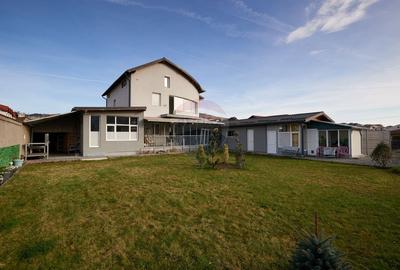 Casa / Vila cu 7 camere de vanzare in Chinteni - 1