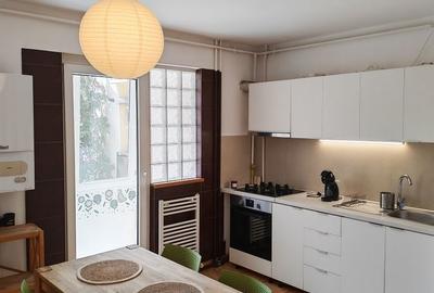 Apartament cu 2 camere decomandat în Grigorescu
