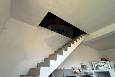 Casa cu 5 camere finisata si 10.400 m2 teren de vanzare in BOTIZ SM - 17