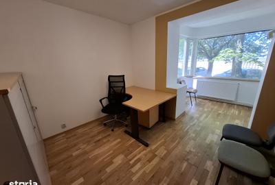 Apartament cu 4 camere în Central