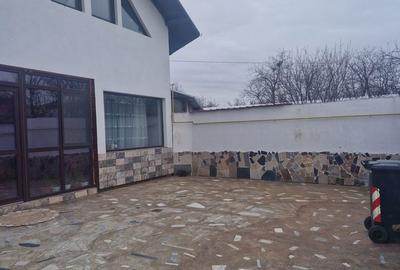 Casă cu 4 camere cu Teren 870 Mp în Mărăcineni