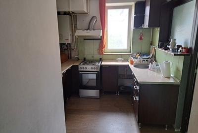 Apartament cu 3 camere semidecomandat în Aleea Trandafirilor - 7