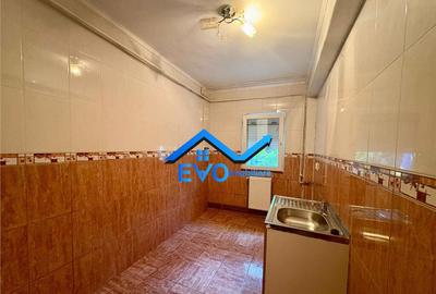 Apartament de inchiriat, 2 camere, etajul 1, nemobilat, Frum - 2