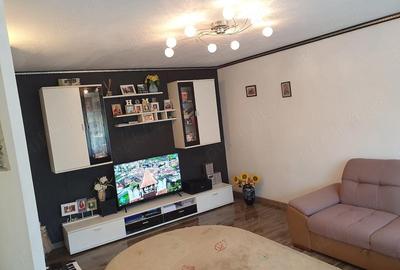 Apartament cu 4 camere decomandat în Noua - 10
