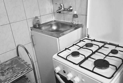 Garsonieră decomandată în CET - 1