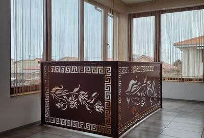 Casă individuală cu 5 camere cu Canalizare în Km 5 - 17