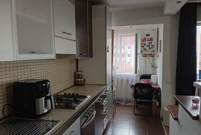Apartament cu 2 camere decomandat în Turnișor