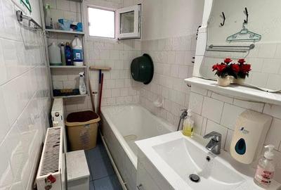 Vand apartament 2 camere Oras Buzias central - 2