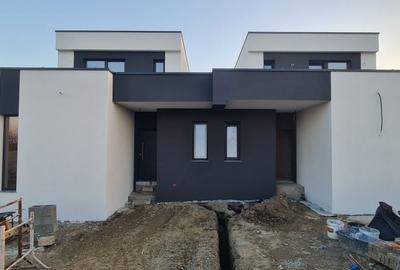 Casă cu 3 camere în Moșnița Veche - 6