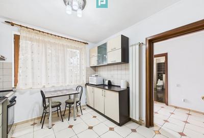 Casă spațioasă în Popești-Leordeni - 11