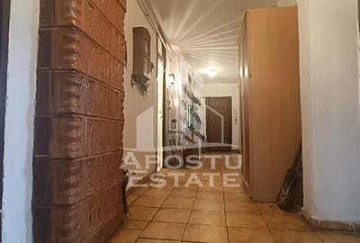 Apartament cu 4 camere, centrala proprie, zona Aradului - 14