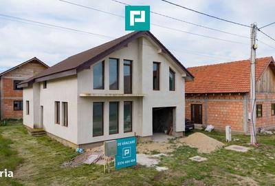 Casă cu 4 camere în Central