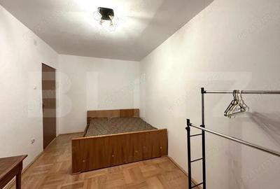 Apartament de inchiriat, cu 3 camere, semidecomandat, 80 mp, zona Cetate - 3