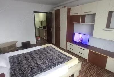 Garsonieră decomandată în Central - 1