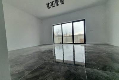 Casă cu Teren 217 Mp în Central - 5