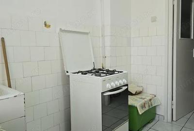 Apartament cu 3 camere semidecomandat în Zamfirescu - 2