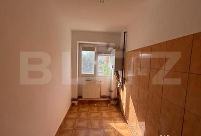 Apartament cu 2 camere semidecomandat, mobilat în Micro 6