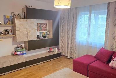 Inchiriez apartament 3 camere decomandat in Deva, bloc Casial, et 2 - 1