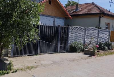 Casă cu Teren 560 Mp în Ghindeni - 3