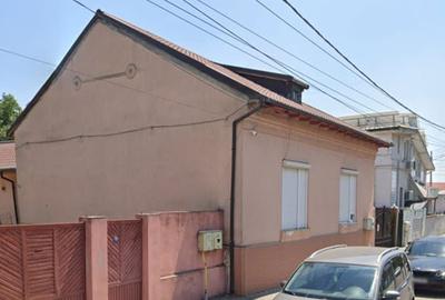 Casă cu 4 camere în Central - 3