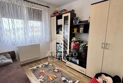 Apartament cu 3 camere semidecomandat în Girocului - 1