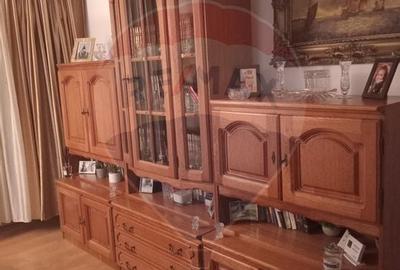 Apartament cu 2 camere semidecomandat, mobilat în Intim