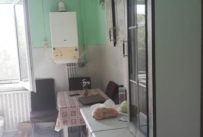 Vand apartament cu 2 camere cf. 1, decomandat, etaj 4/4, zoan Bld.  Panduurilor - 10