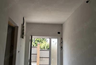 Casă cu 3 camere cu Teren 600 Mp în Techirghiol - 2