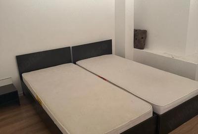 Casă cu Teren 100 Mp în Central - 1