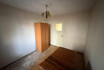 Apartament cu 3 camere decomandat în Podul de Piatră - 5