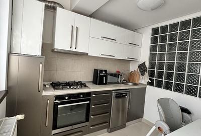 Apartament cu 2 camere semidecomandat, mobilat în Uverturii - 6