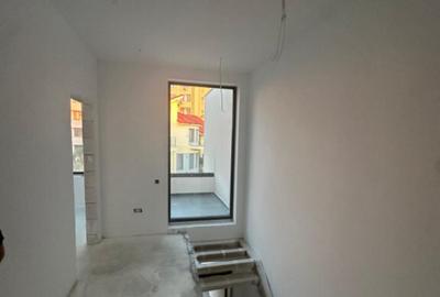 Vila deosebita de vanzare - zona Mamaia Nord pe malul laculu - 5