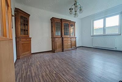 Apartament cu 3 camere decomandat în Central - 4