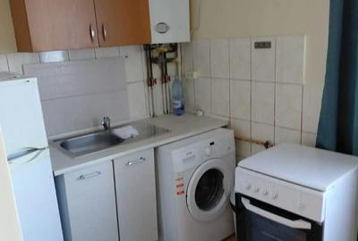 Garsonieră semidecomandată în Tractorul - 3