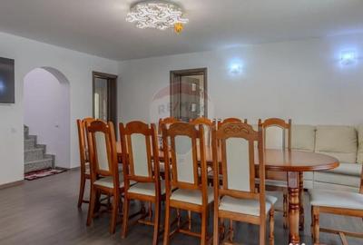 Casă cu 10 camere cu Teren 1074 Mp în Moieciu - 12