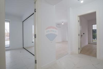 De vanzare apartament de lux cu 4 camere, curte de 279 mp in Pallady - 13