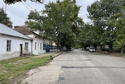 Casă cu Teren 800 Mp în Calafat - 1