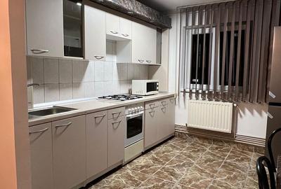 Apartament cu 3 camere decomandat în Petru Rareș - 2