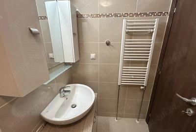 Apartament cu 3 camere semidecomandat în UTA - 7