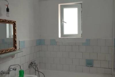 Apartament cu 2 camere, zona Podu Ros - 4