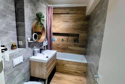 Apartament cu 3 camere decomandat în Central - 4