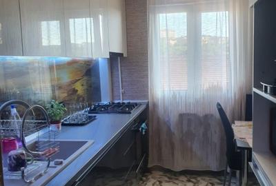 Apartament cu 3 camere semidecomandat în Gheorgheni