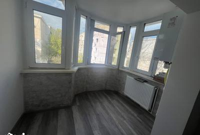 Apartament cu 3 camere decomandat în Central - 4