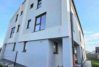 Casă cu 5 camere cu Teren 300 Mp în Chișoda - 2